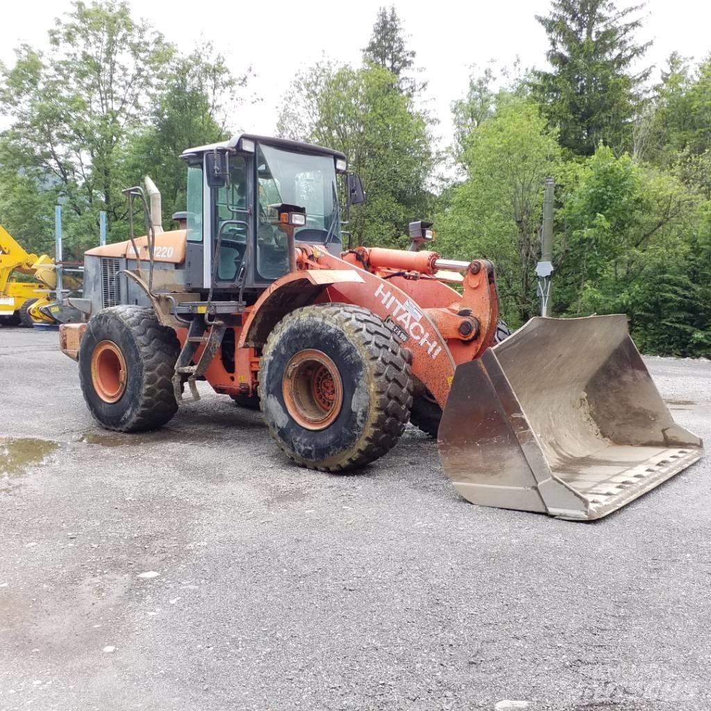 Hitachi ZW 220 Kolesové nakladače