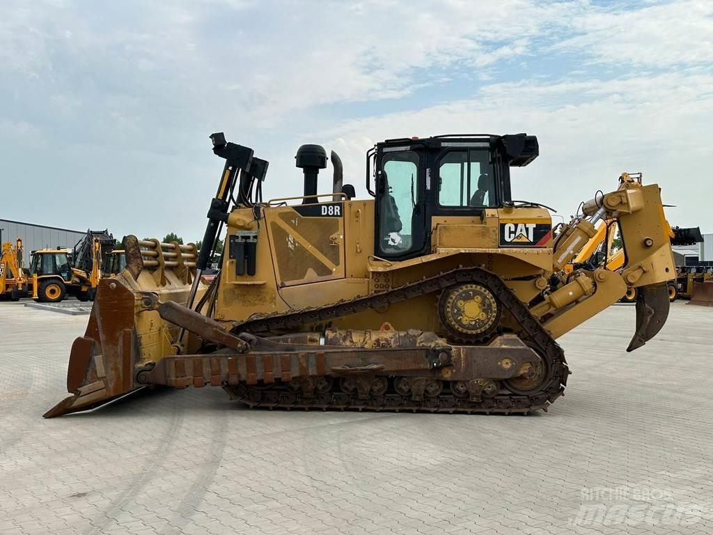 CAT D8R Pásové dozéry
