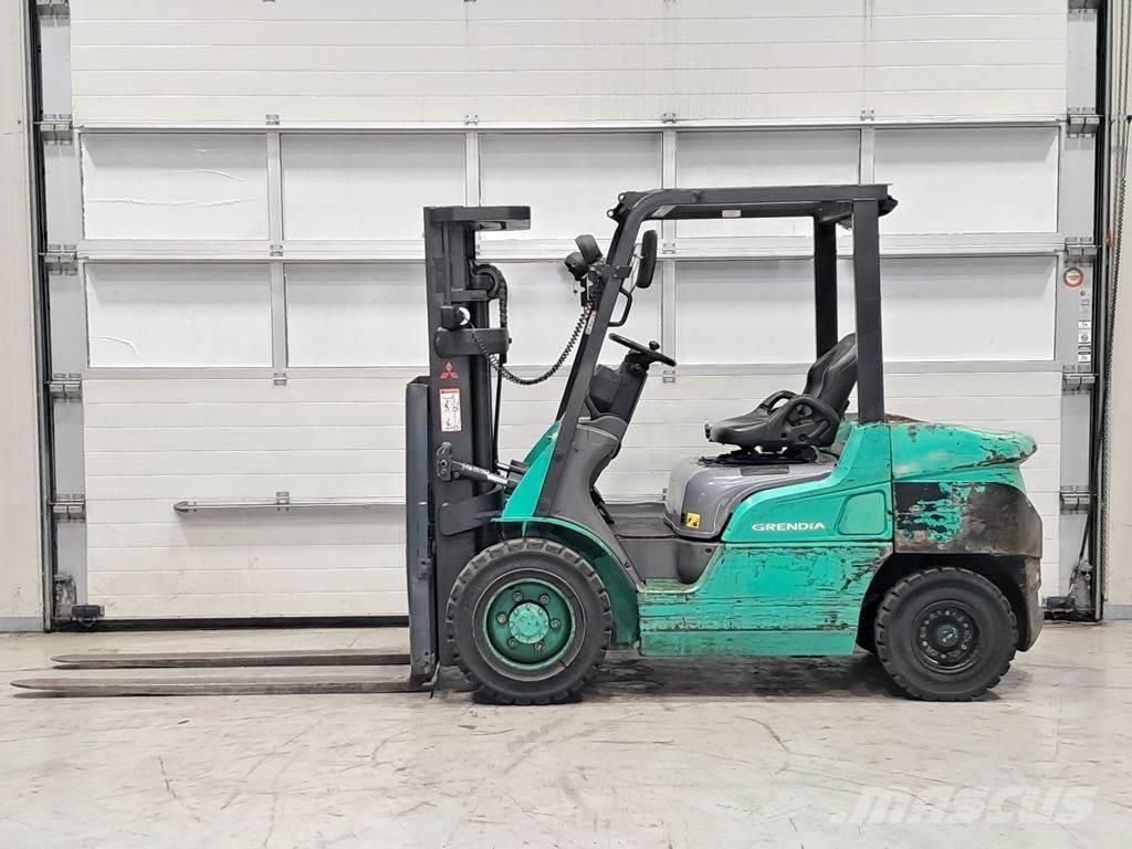 Mitsubishi FD30NT Dieselové vozíky