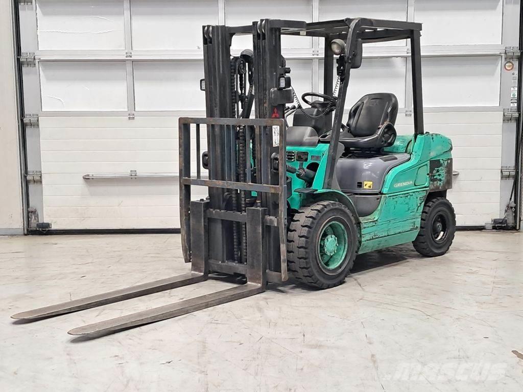 Mitsubishi FD30NT Dieselové vozíky