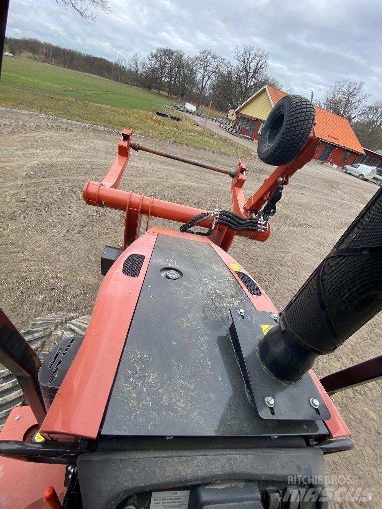 Ditch Witch RT 80 Špeciálne bagre