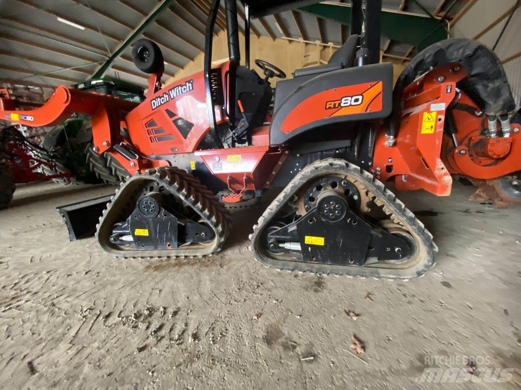 Ditch Witch RT 80 Špeciálne bagre