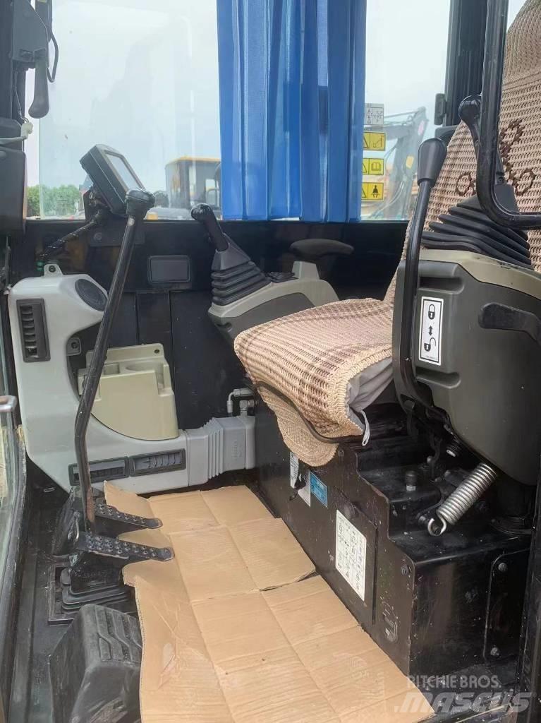 CAT 306E2 Pásové rýpadlá