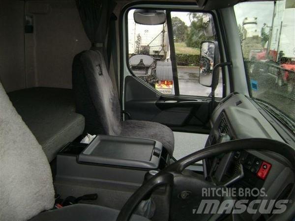 Mack Premium Iné