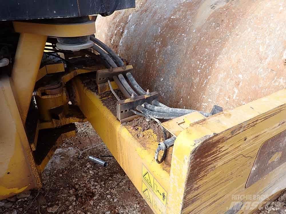 CAT CS64B Kompaktory