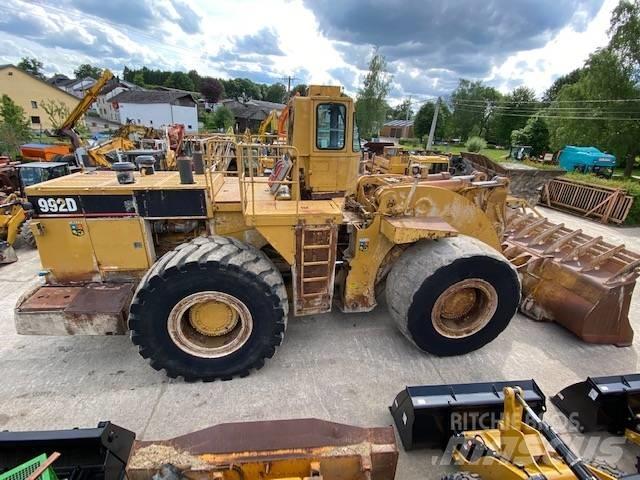 CAT 992 D Kolesové nakladače
