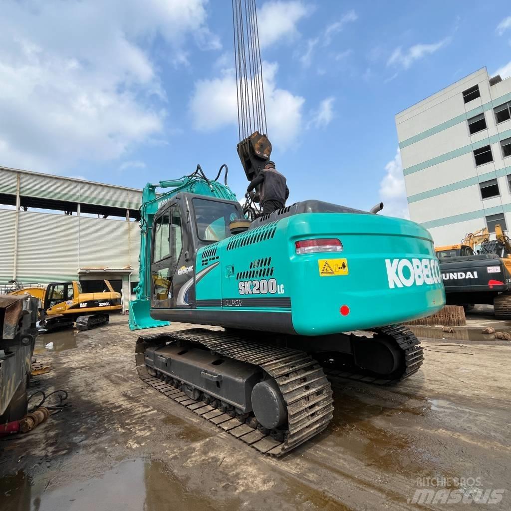 Kobelco SK200LC-8 Pásové rýpadlá