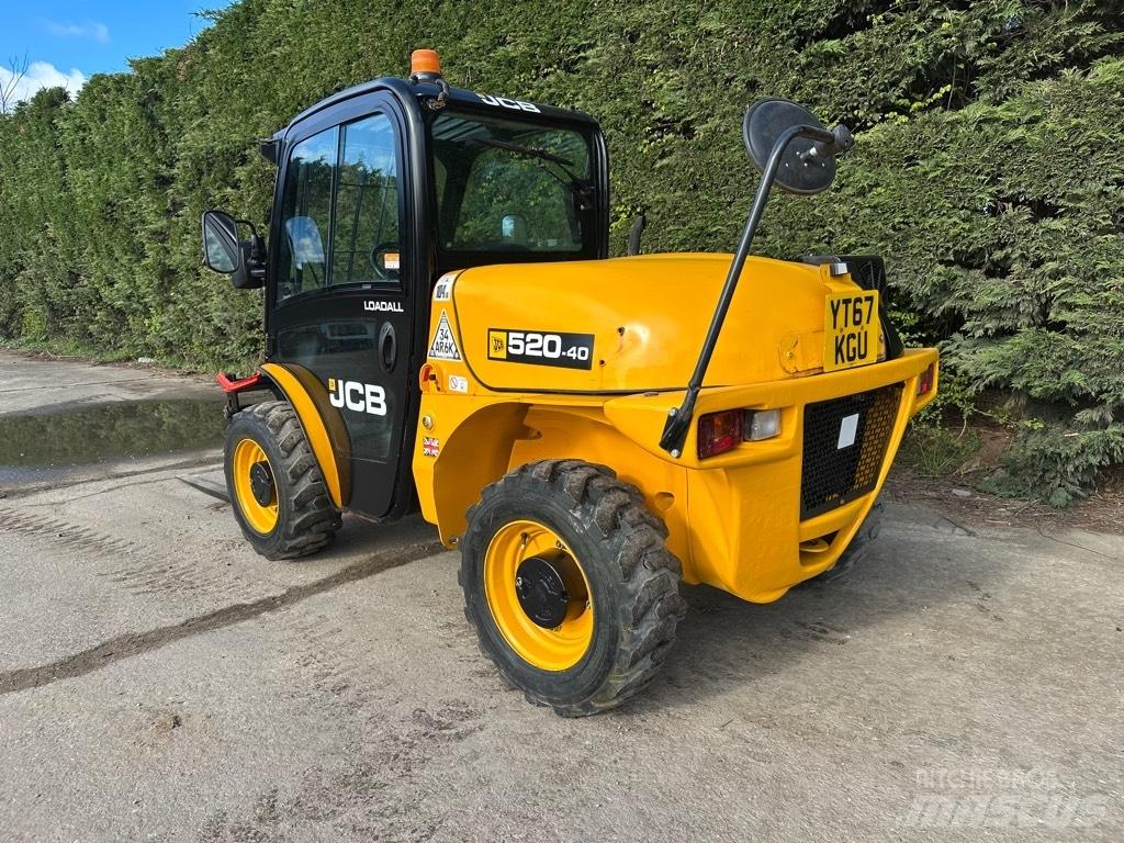 JCB 520-40 Teleskopické manipulátory