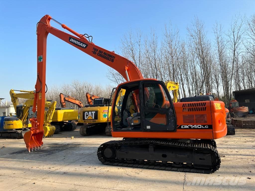 Doosan DX140 Pásové rýpadlá
