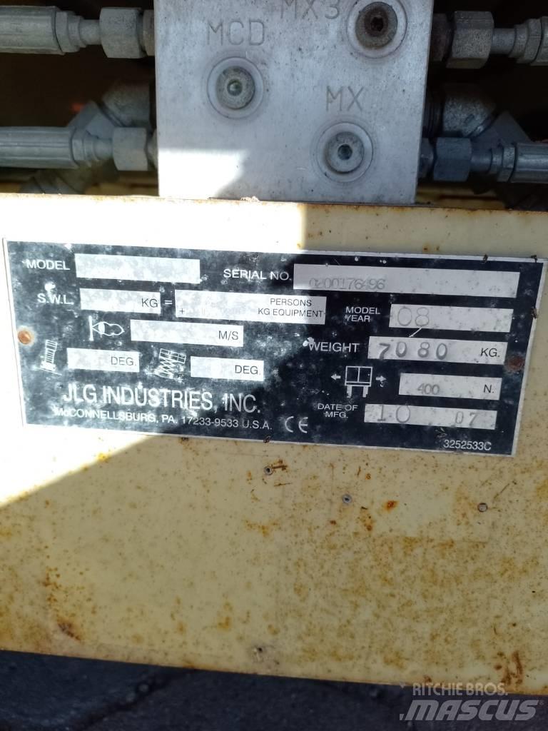 JLG 4394 RT Nožnicové zdvíhacie plošiny