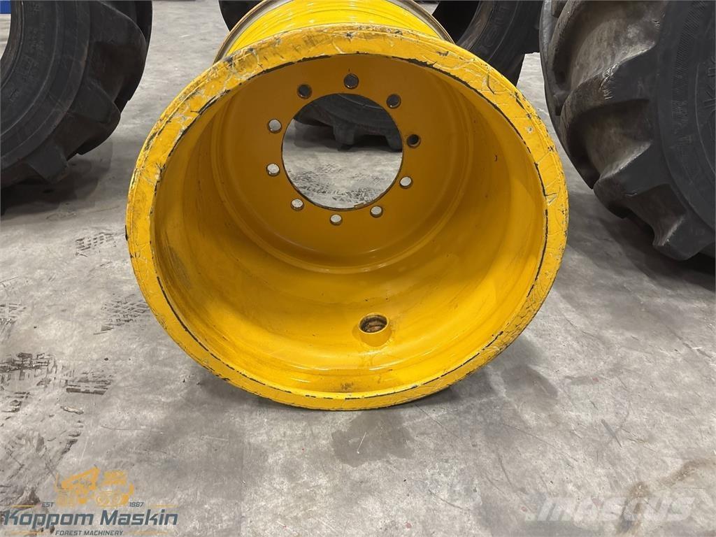 Rottne H8 24x26,5 Pneumatiky, kolesá a ráfiky