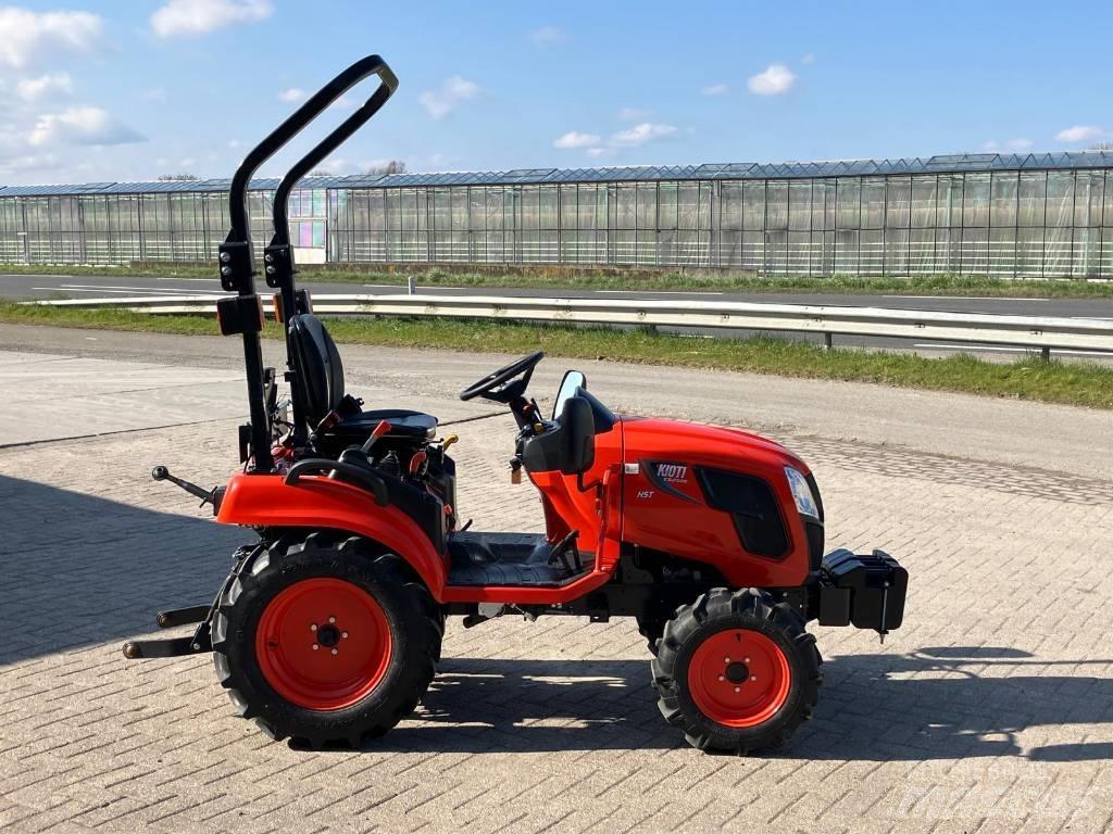 Kioti CS 2520 HST Traktory
