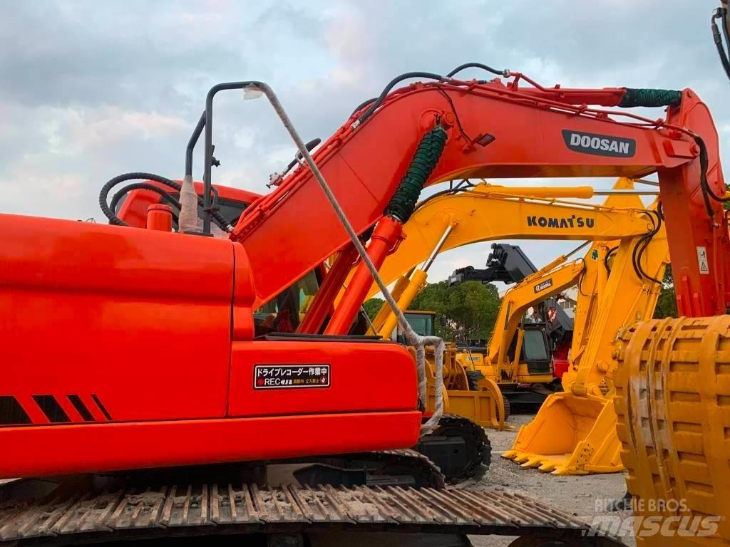 Doosan DX 225 LC Pásové rýpadlá