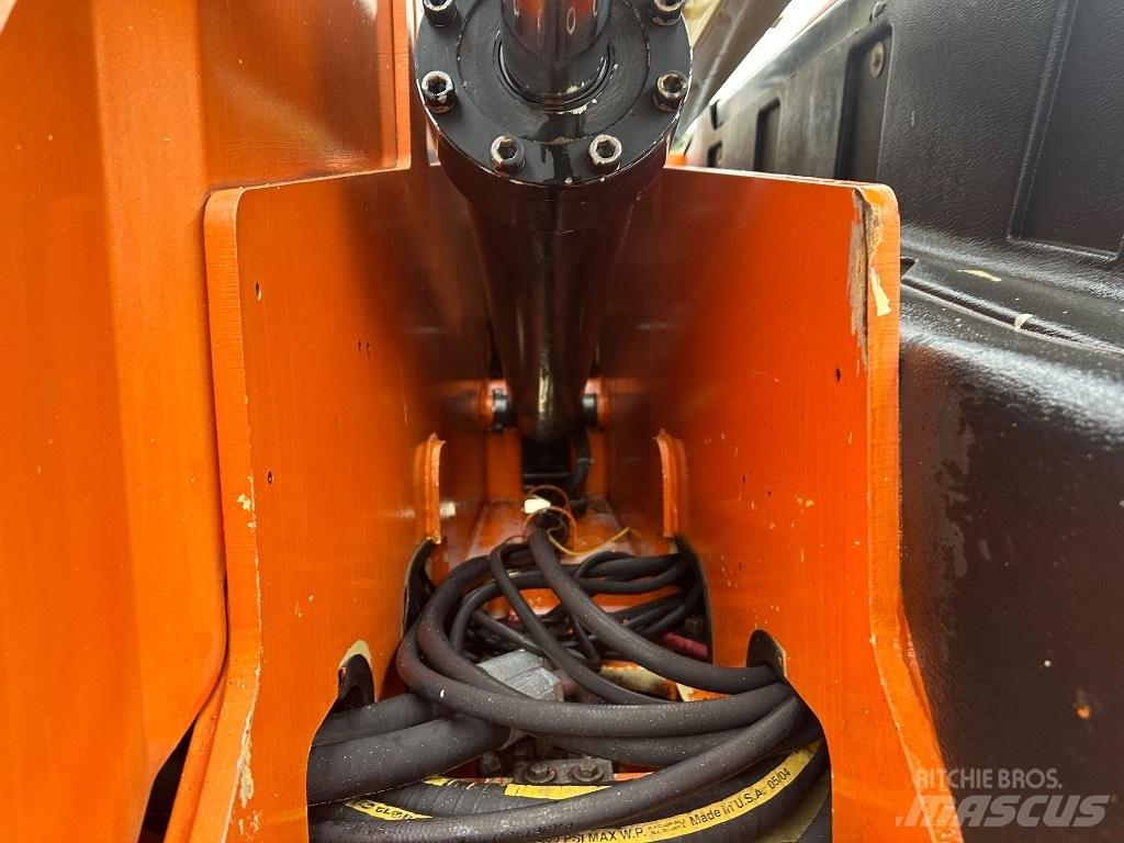 JLG 660 SJ Teleskopické plošiny