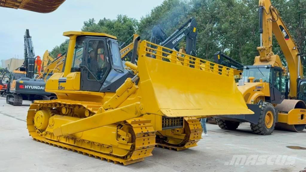 Komatsu D 65 PX-12E Pásové dozéry