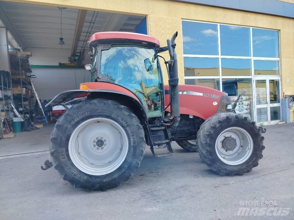 CASE MXU135 Traktory