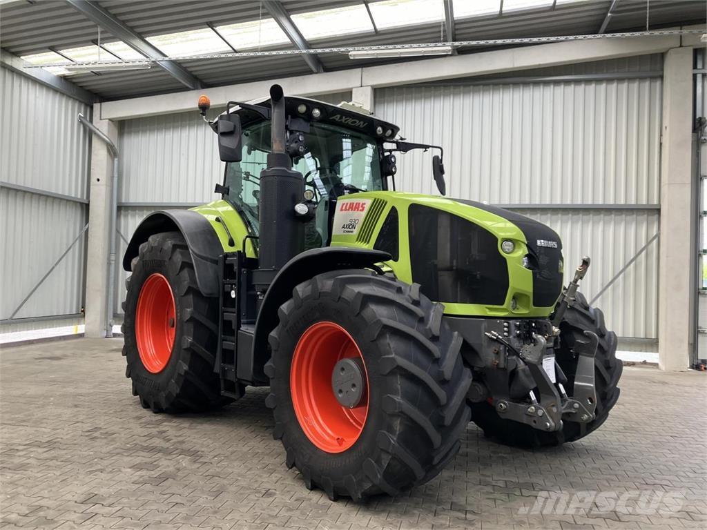 CLAAS Axion 930 Traktory