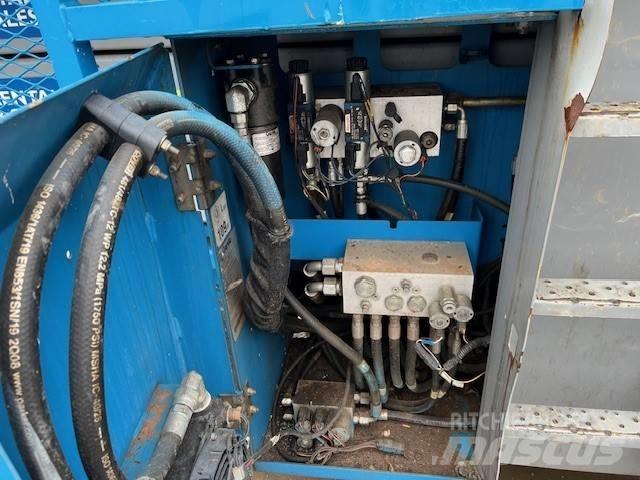 Genie GS 3390 Nožnicové zdvíhacie plošiny