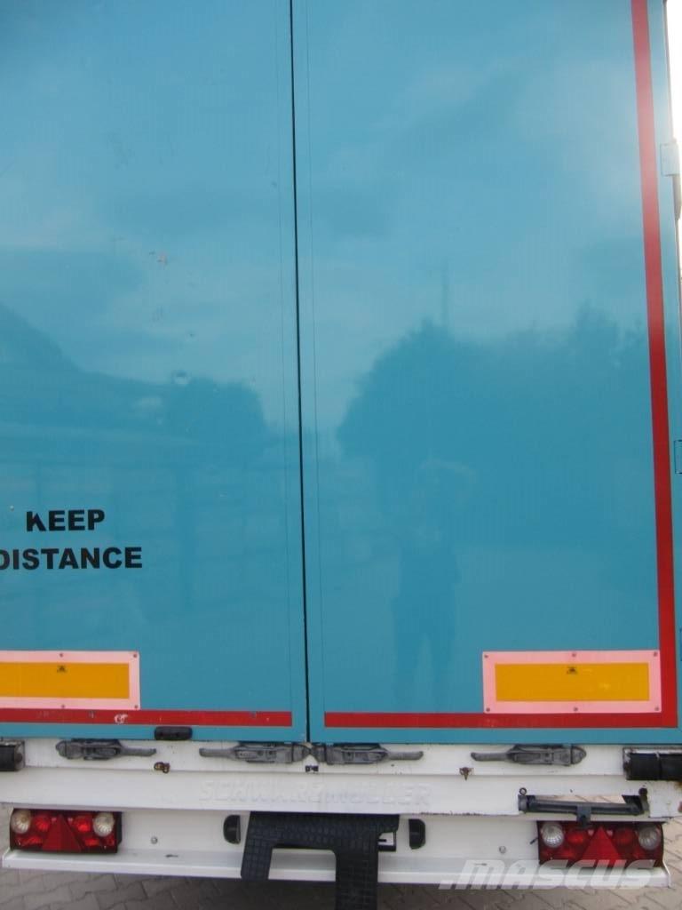 DAF XF 105 Nákladné vozidlá s bočnou zhrnovacou plachtou