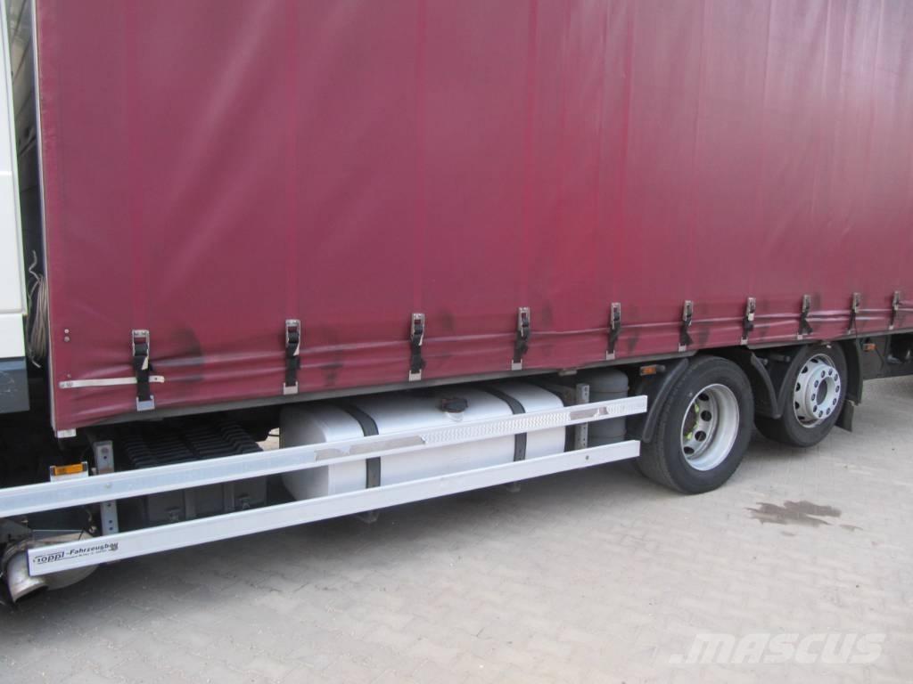 DAF XF 105 Nákladné vozidlá s bočnou zhrnovacou plachtou