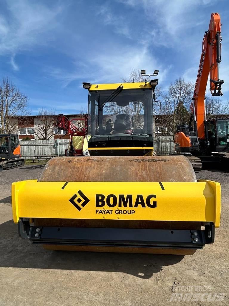 Bomag BW 211 D5 Pôdne kompaktory
