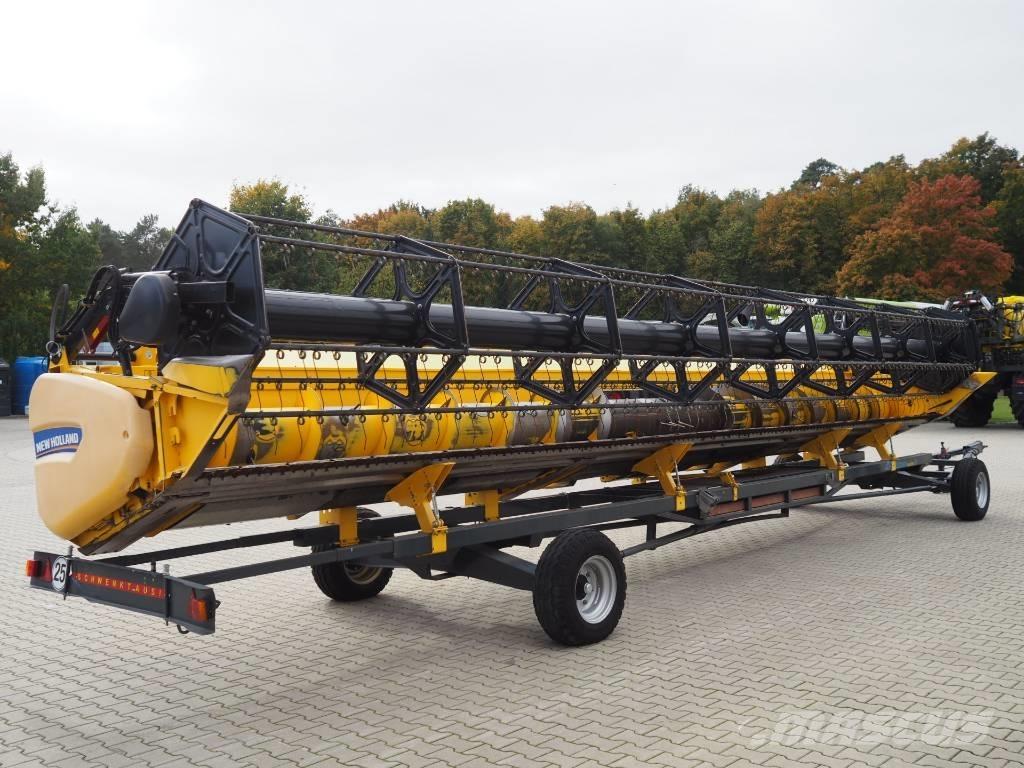 New Holland CR 9090 Kombinované zberacie stroje