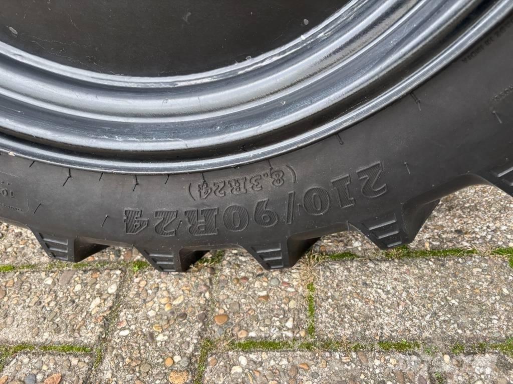 Kioti CK 3310 HST Kompaktné traktory