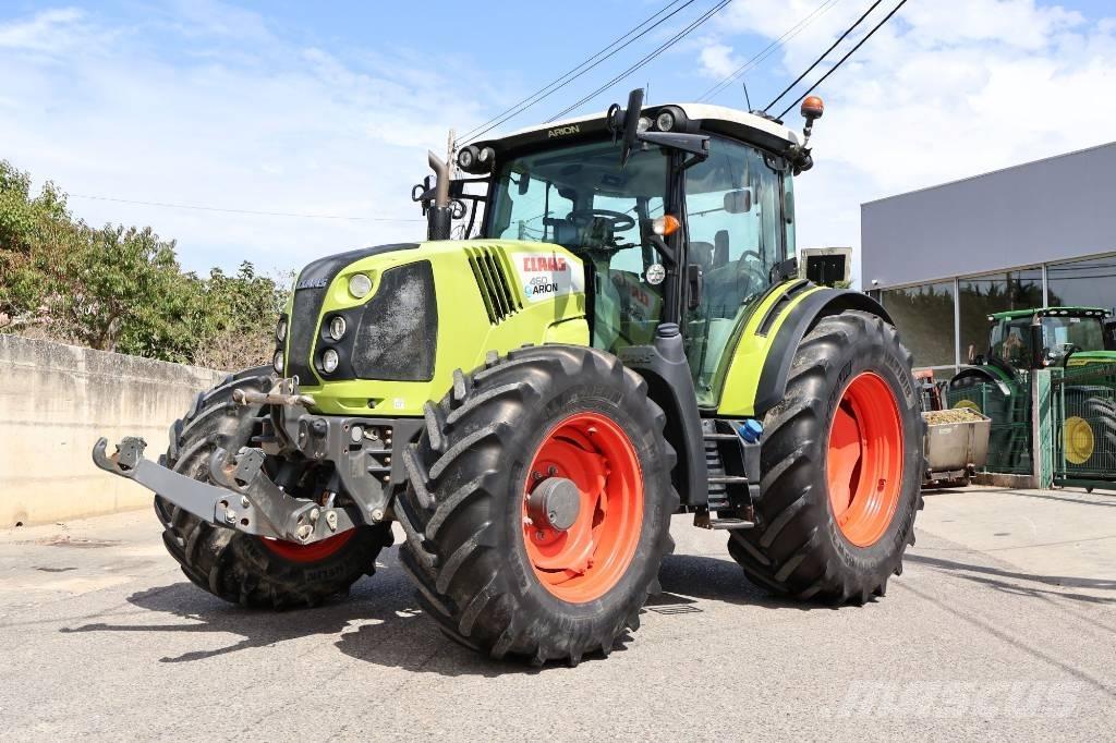 CLAAS Arion 460 Traktory
