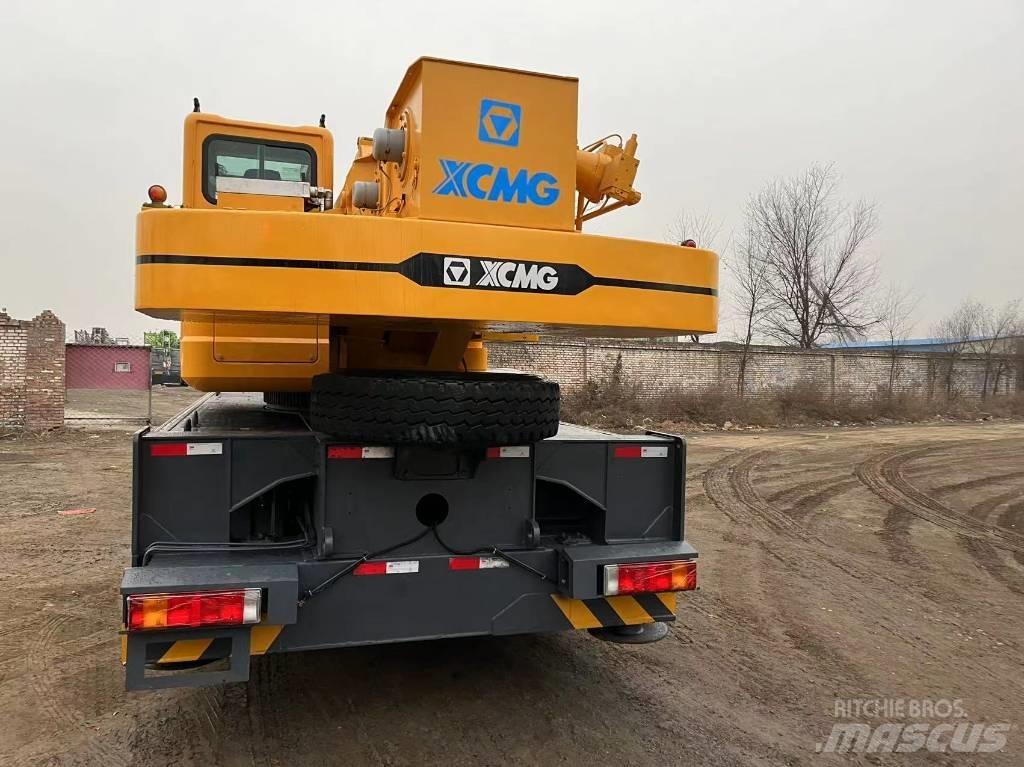XCMG XCT 25 Univerzálne terénne žeriavy