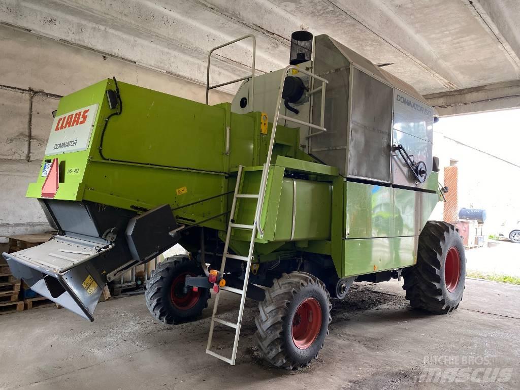 CLAAS Dominator 150 Kombinované zberacie stroje