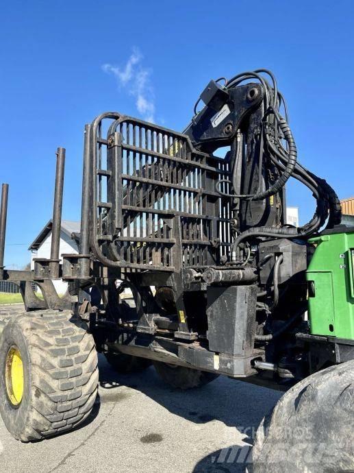 John Deere 1910 E Lesné traktory