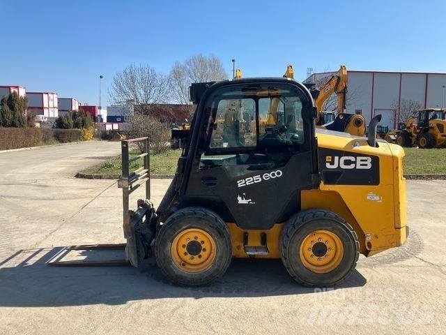 JCB 225 Šmykom riadené nakladače