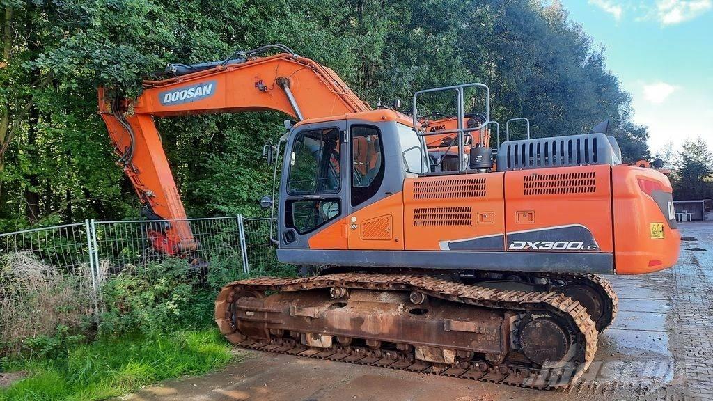 Doosan DX 300 LC-5 Pásové rýpadlá