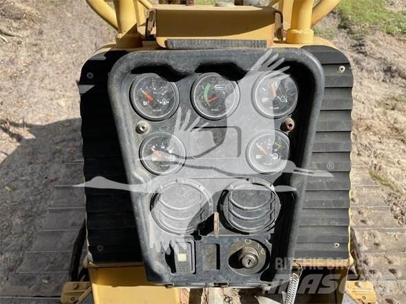 CAT D3G XL Pásové dozéry