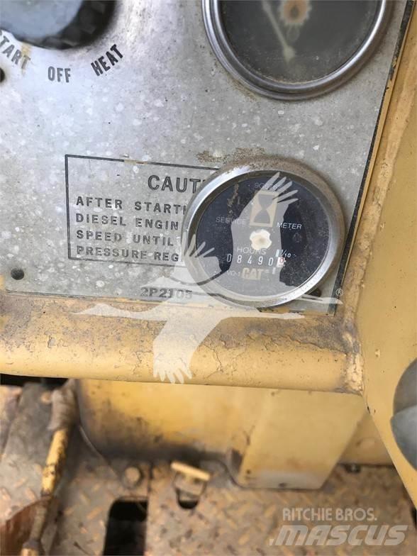 CAT D6C Pásové dozéry
