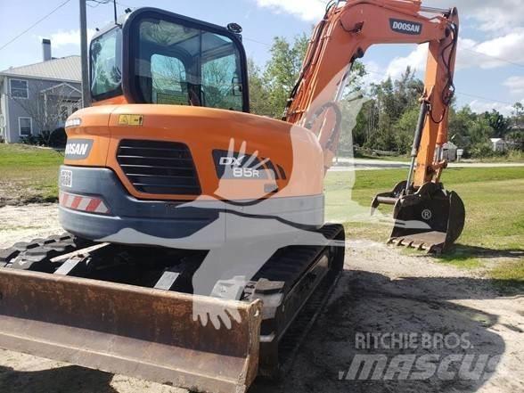 Doosan DX85R-3 Pásové rýpadlá