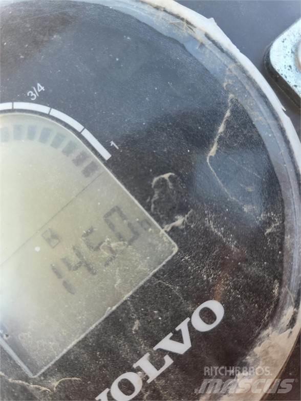 Volvo DD25B Ťahačové valce