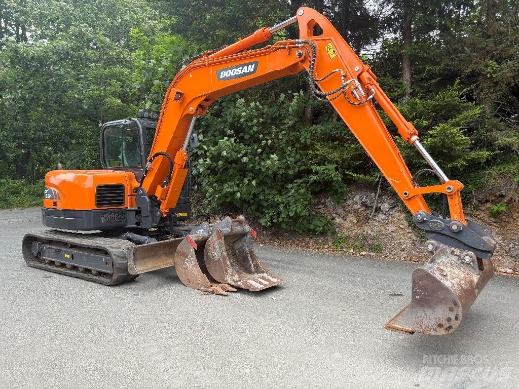 Doosan DX 85 R Midi rýpadlá 7 t - 12 t