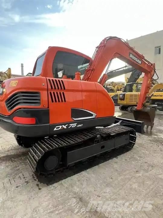 Doosan DX75-9C Midi rýpadlá 7 t - 12 t