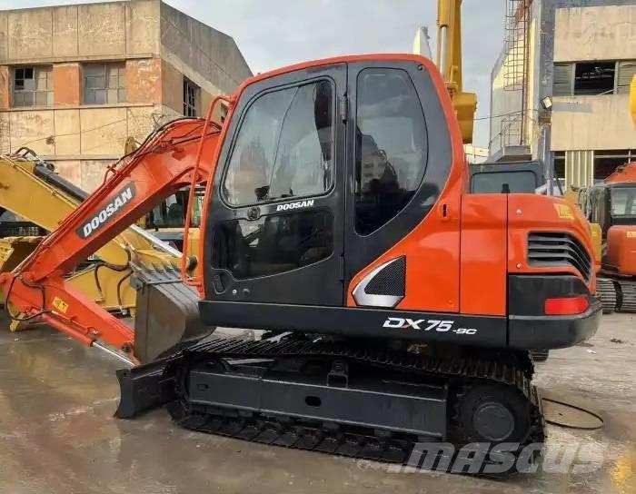 Doosan DX75-9C Midi rýpadlá 7 t - 12 t