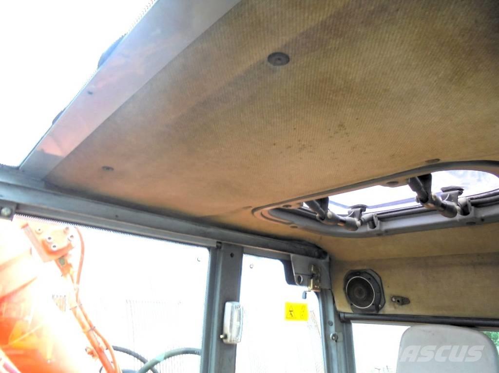 Hitachi FH 130 W-3 Kolesové rýpadlá