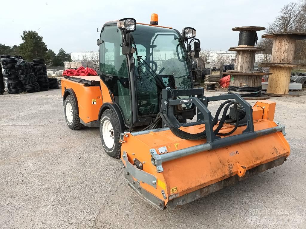 Multihog CX75 Traktory