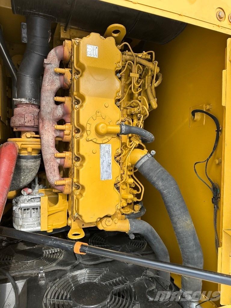 CAT CAT320 Midi rýpadlá 7 t - 12 t