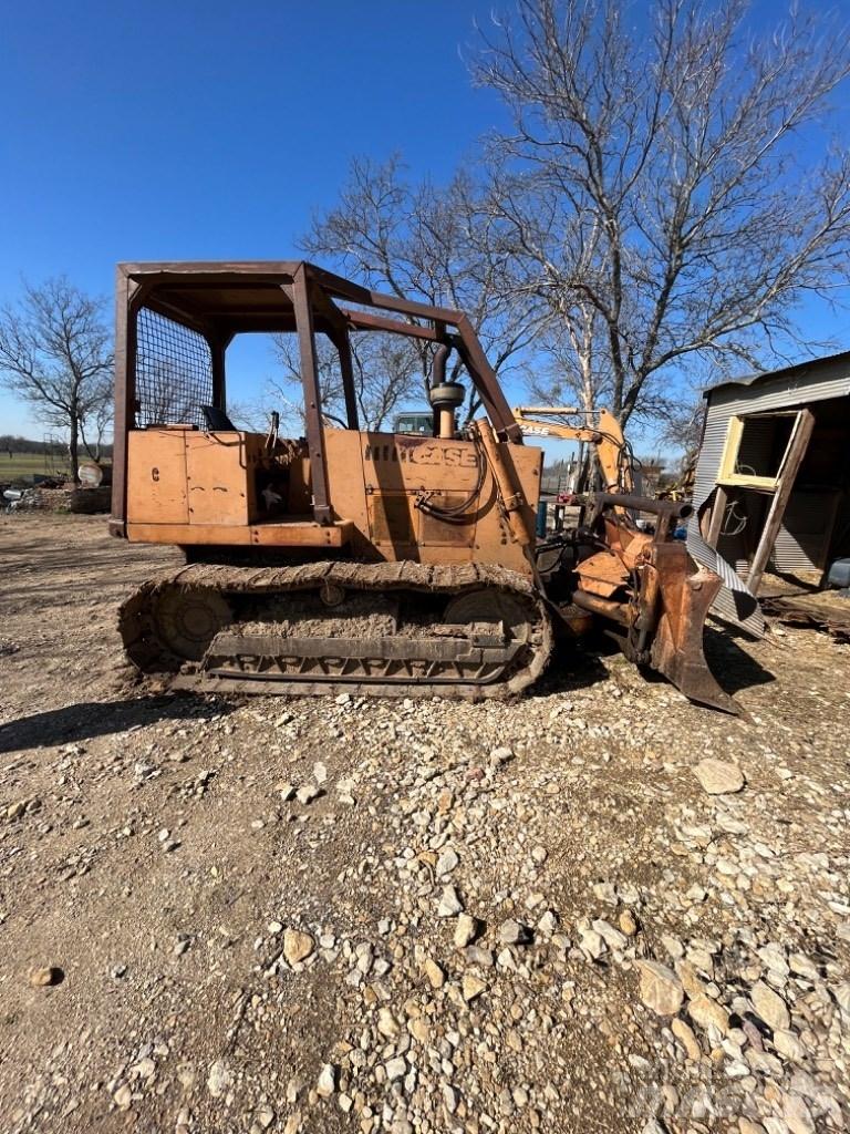 CASE 850 C Pásové dozéry