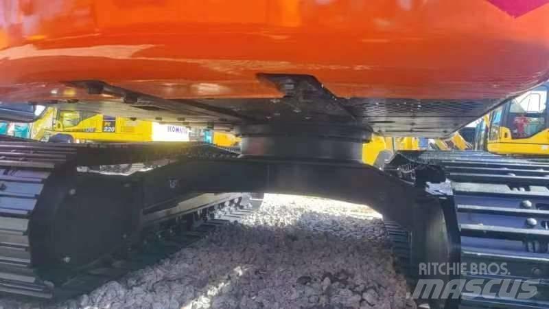 Hitachi ZX 120 Pásové rýpadlá