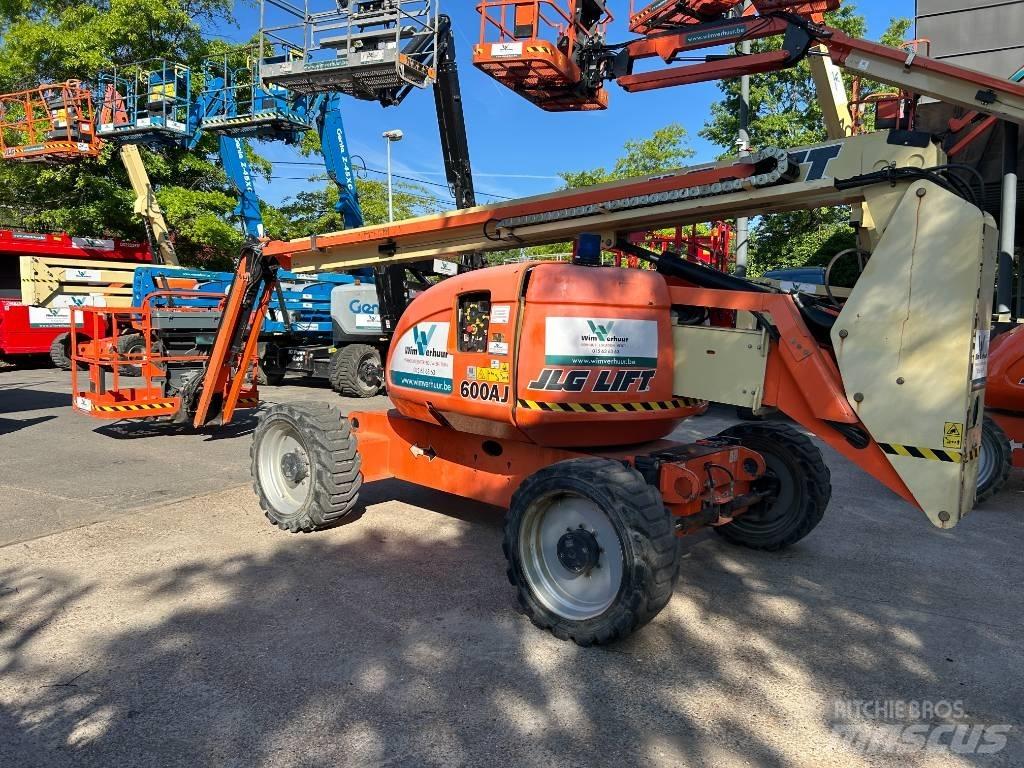 JLG 600 AJ Kĺbové plošiny