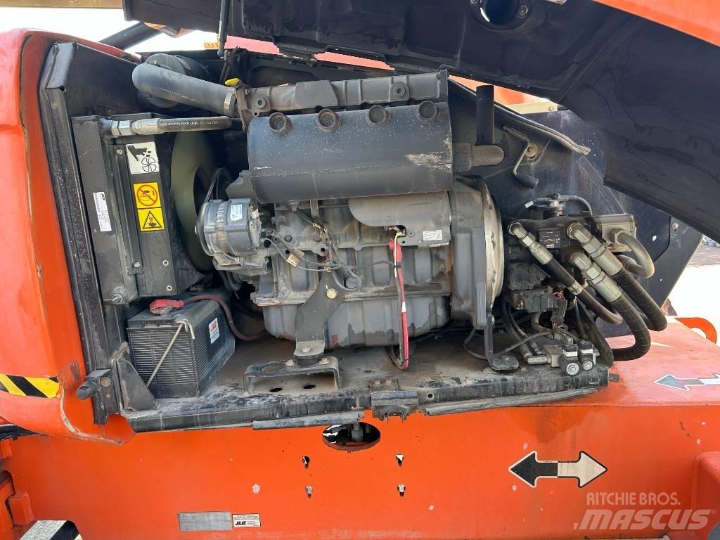 JLG 600 AJ Kĺbové plošiny