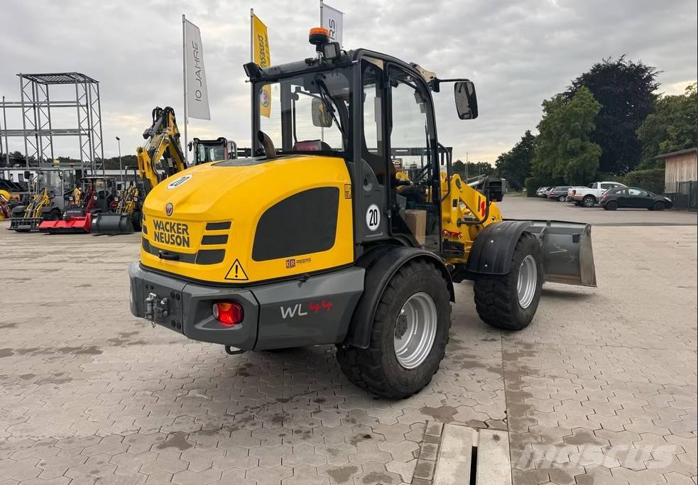 Wacker Neuson WL 44 Kolesové nakladače