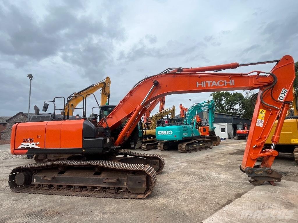 Hitachi ZX 250 LC-6 Pásové rýpadlá