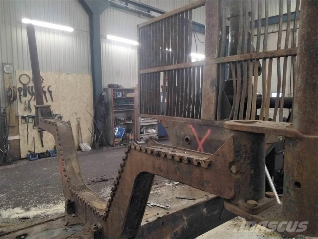 Valmet 890 Ďalšie komponenty